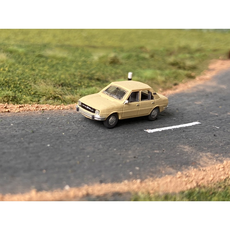 Ready-made model Skoda 105 Sand yellow