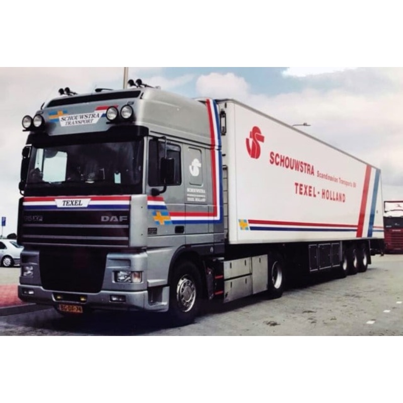 [ Pre-order ] 01-4989 WSI 1:50 Schouwstra DAF 95XF SUPER SPACE CAB 4X2 REEFER TRAILER – 3 AXLE