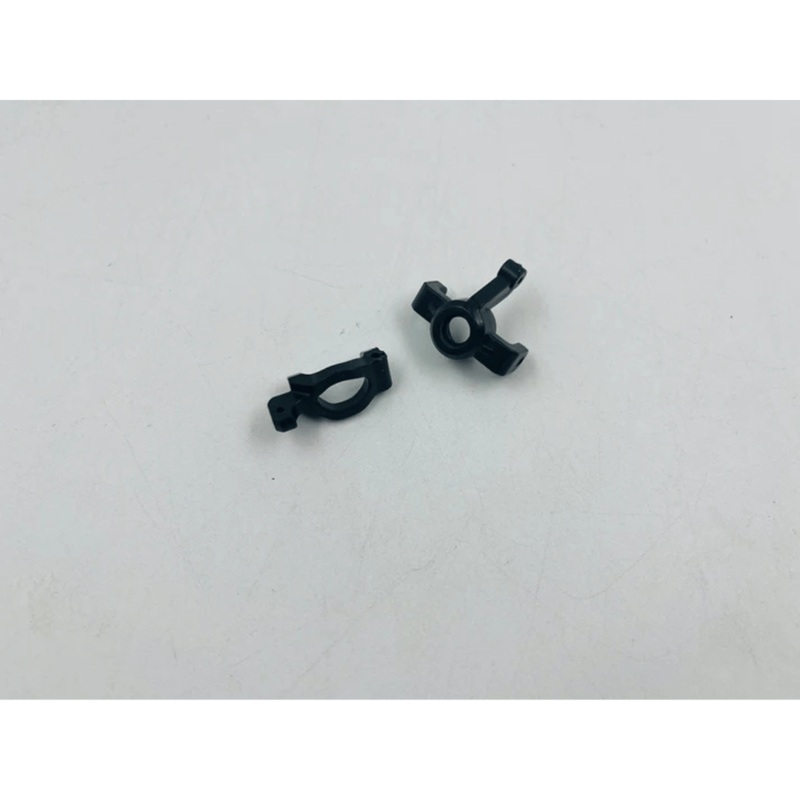 RC Pro L/R Front Hub Carriers And Steering Hubs – R1815