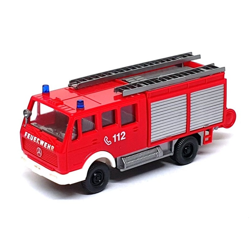 Wiking 1/87 Scale 616 00 24 – Mercedes Benz Feuerwehr LF16 Fire Engine – Red