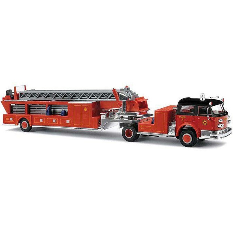 1968 American-LaFrance Fire Hook and Ladder Truck with Closed Cab – Assembled Fire Department [HO]