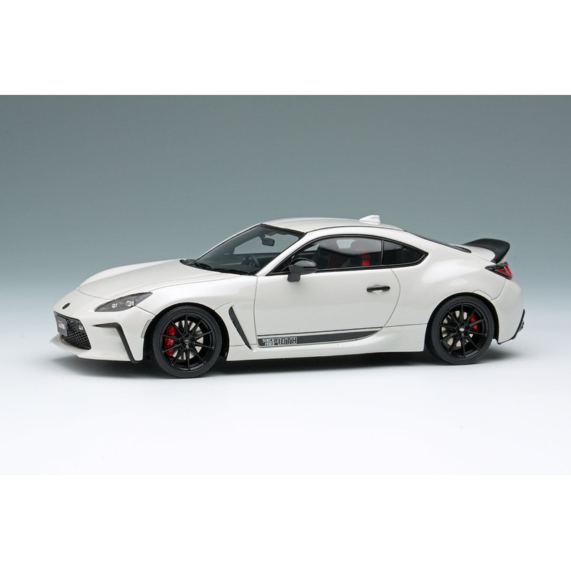 [ Back-order ] Make Up EIDOLON EM752B 1:43 Toyota GR86 RZ 40th Anniversary Limited White